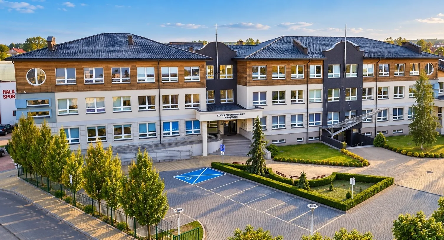 Budynek Szkoły Podstawowej Nr 2 w Pajęcznie